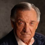 Ray Price innlagt på sykehus